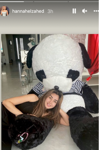 شاهد هنا الزاهد بدون مكياج